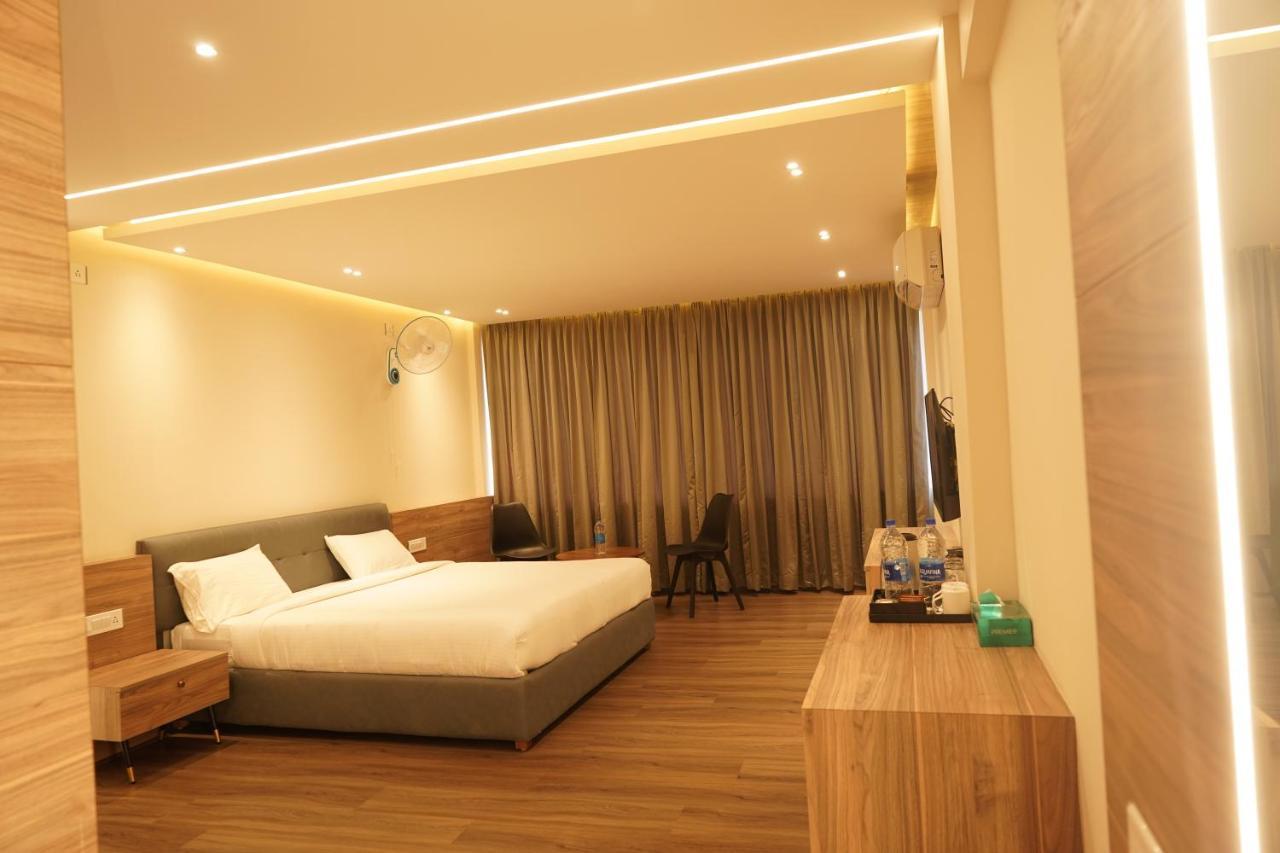 Hotel Bekal International Kasaragod Luaran gambar