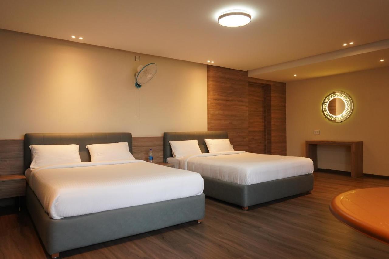Hotel Bekal International Kasaragod Luaran gambar