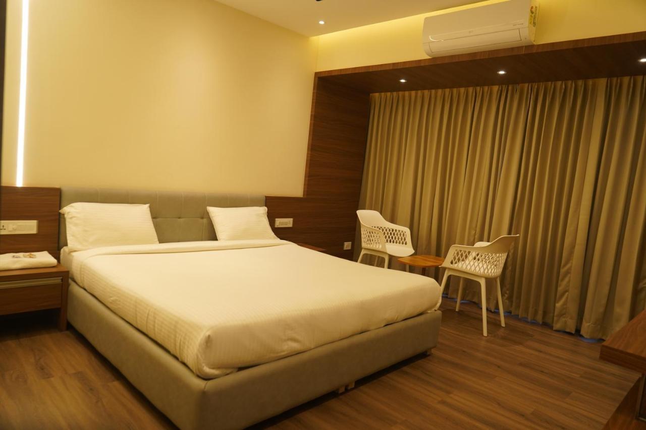 Hotel Bekal International Kasaragod Luaran gambar
